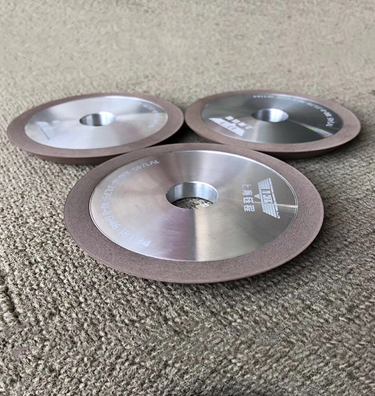 Resin diamond grinding wheel